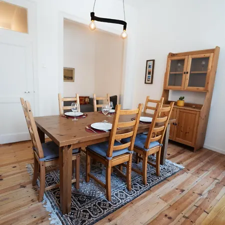 Alfarrobeira House