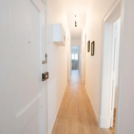 Alfarrobeira House *